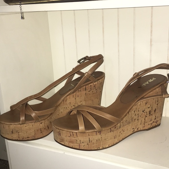 Perfect Prada’s for the summer - Picture 2 of 4